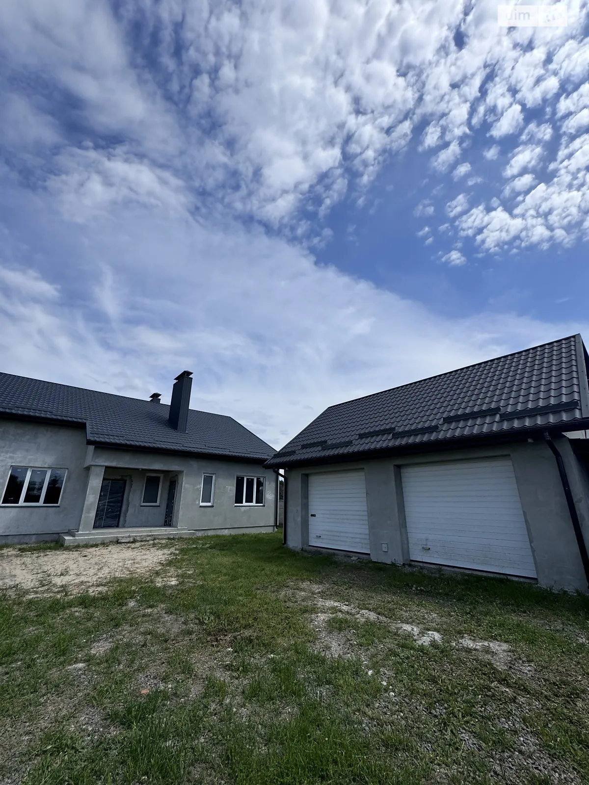Продается дом на 2 этажа 200 кв. м с садом, цена: 75000 $ - фото 1