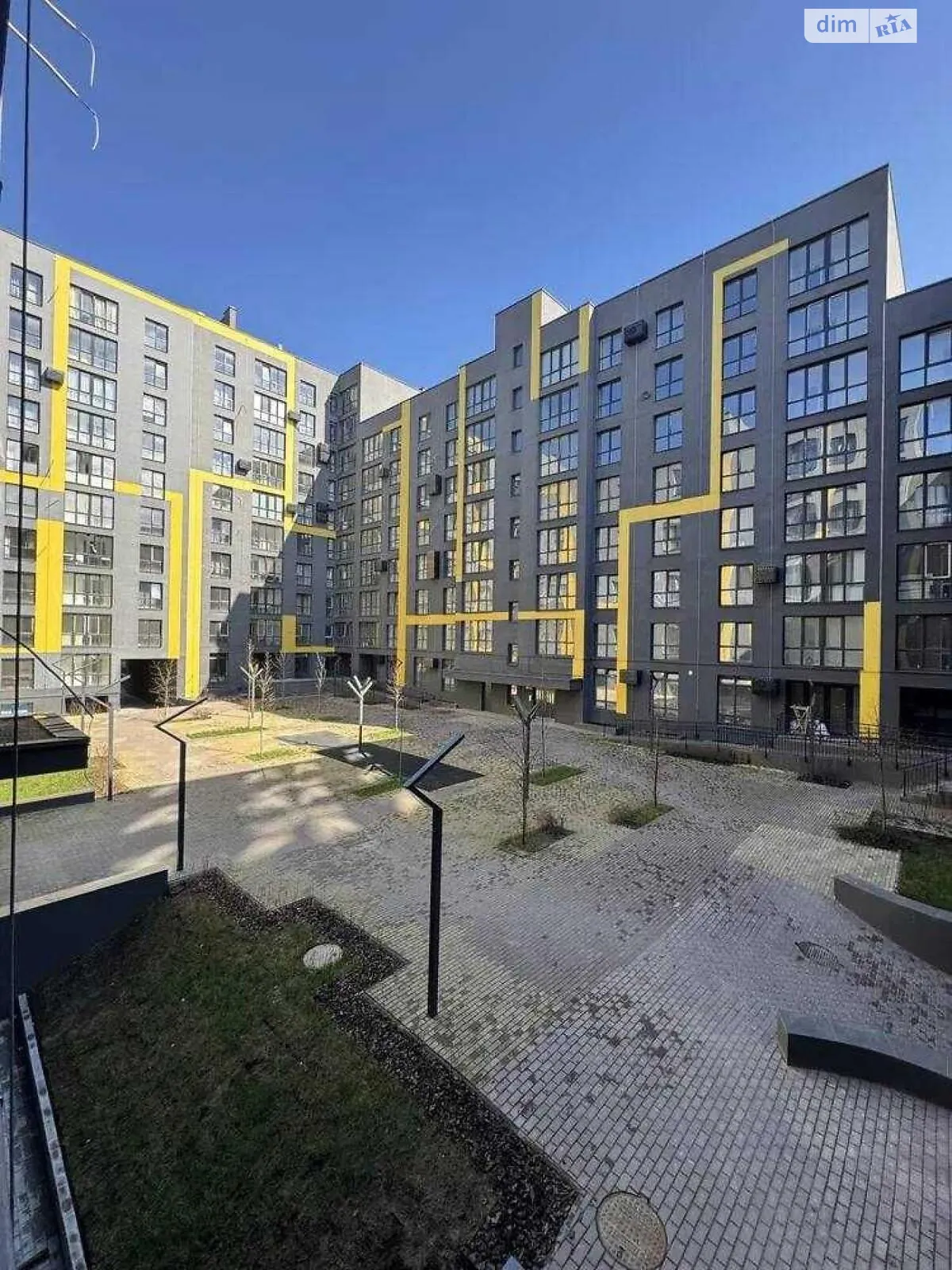 Продається 2-кімнатна квартира 75 кв. м у Львові, вул. Залізнична - фото 1