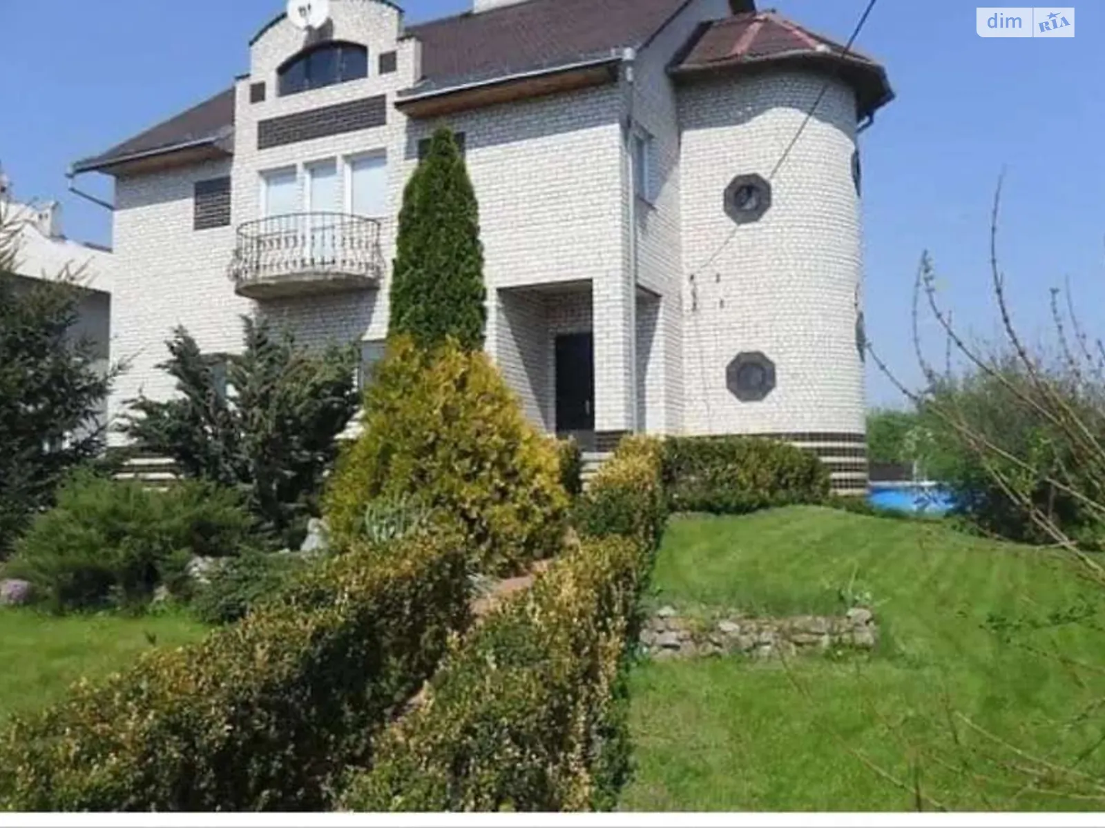 Продается дом на 2 этажа 421 кв. м с баней/сауной, цена: 208000 $ - фото 1