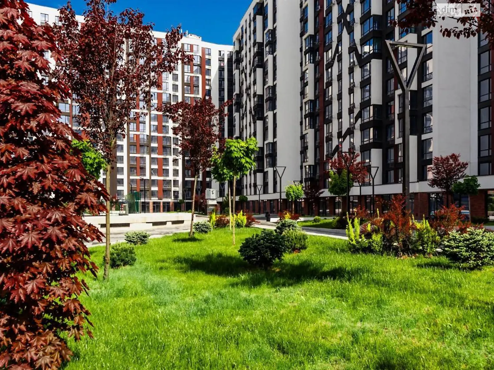 Продается 1-комнатная квартира 44 кв. м в Ивано-Франковске, ул. Ленкавского - фото 1