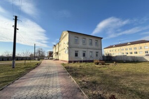 Куплю квартиру в Хотине без посредников
