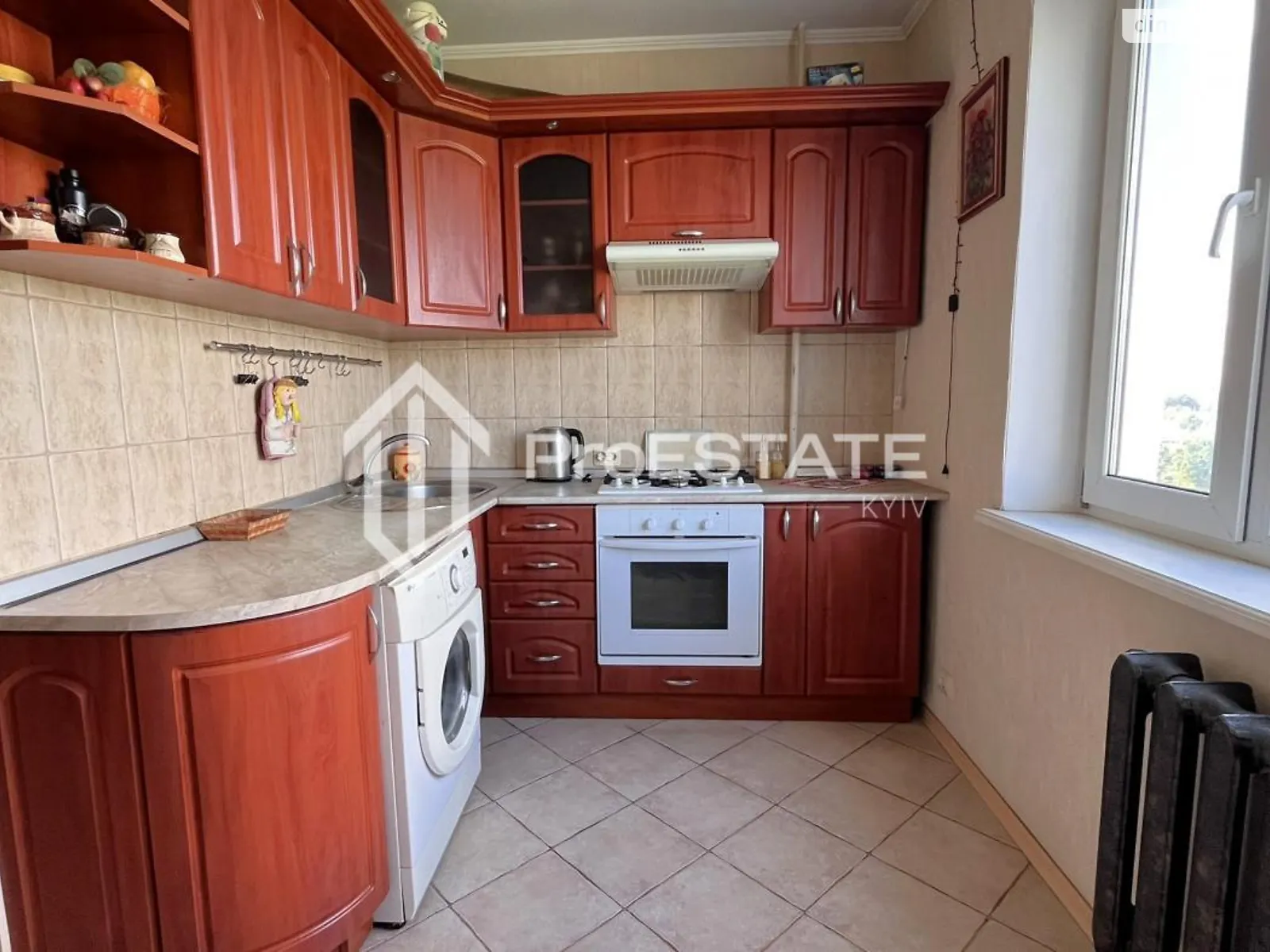 Продается 3-комнатная квартира 70.5 кв. м в Борисполе, ул. Головатого, 8 - фото 1