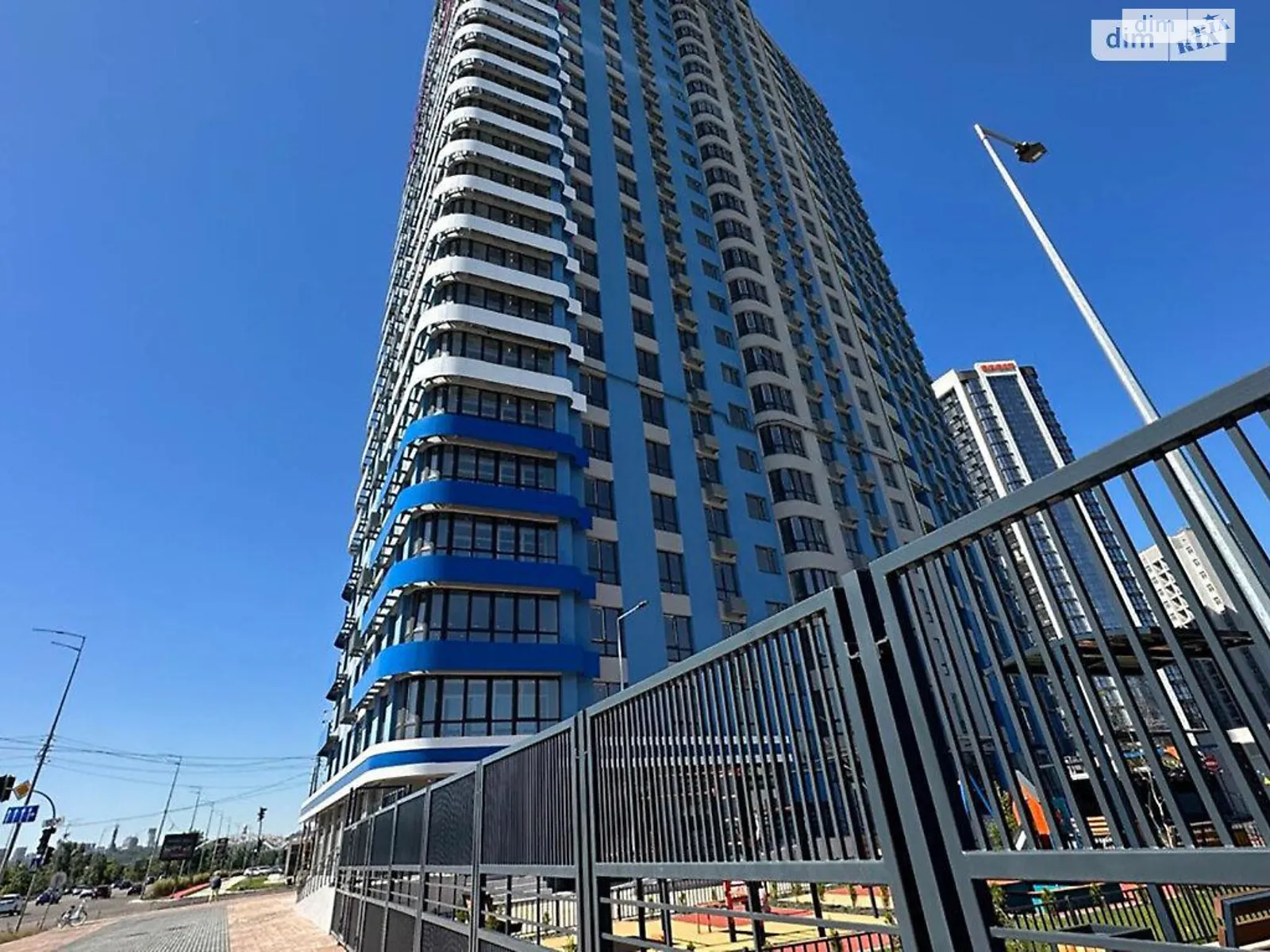 Продается 1-комнатная квартира 31 кв. м в Киеве, наб. Днепровская - фото 1