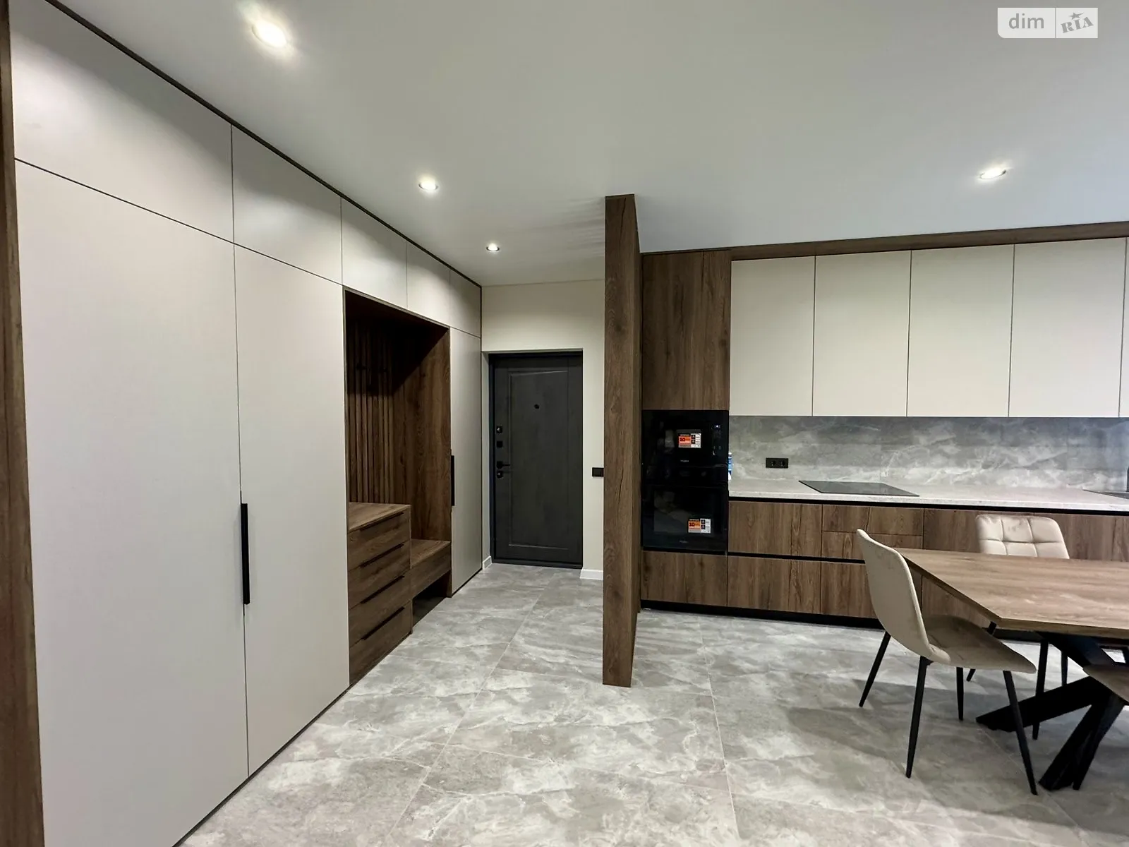 Продается 2-комнатная квартира 63.3 кв. м в Ужгороде, цена: 115000 $ - фото 1