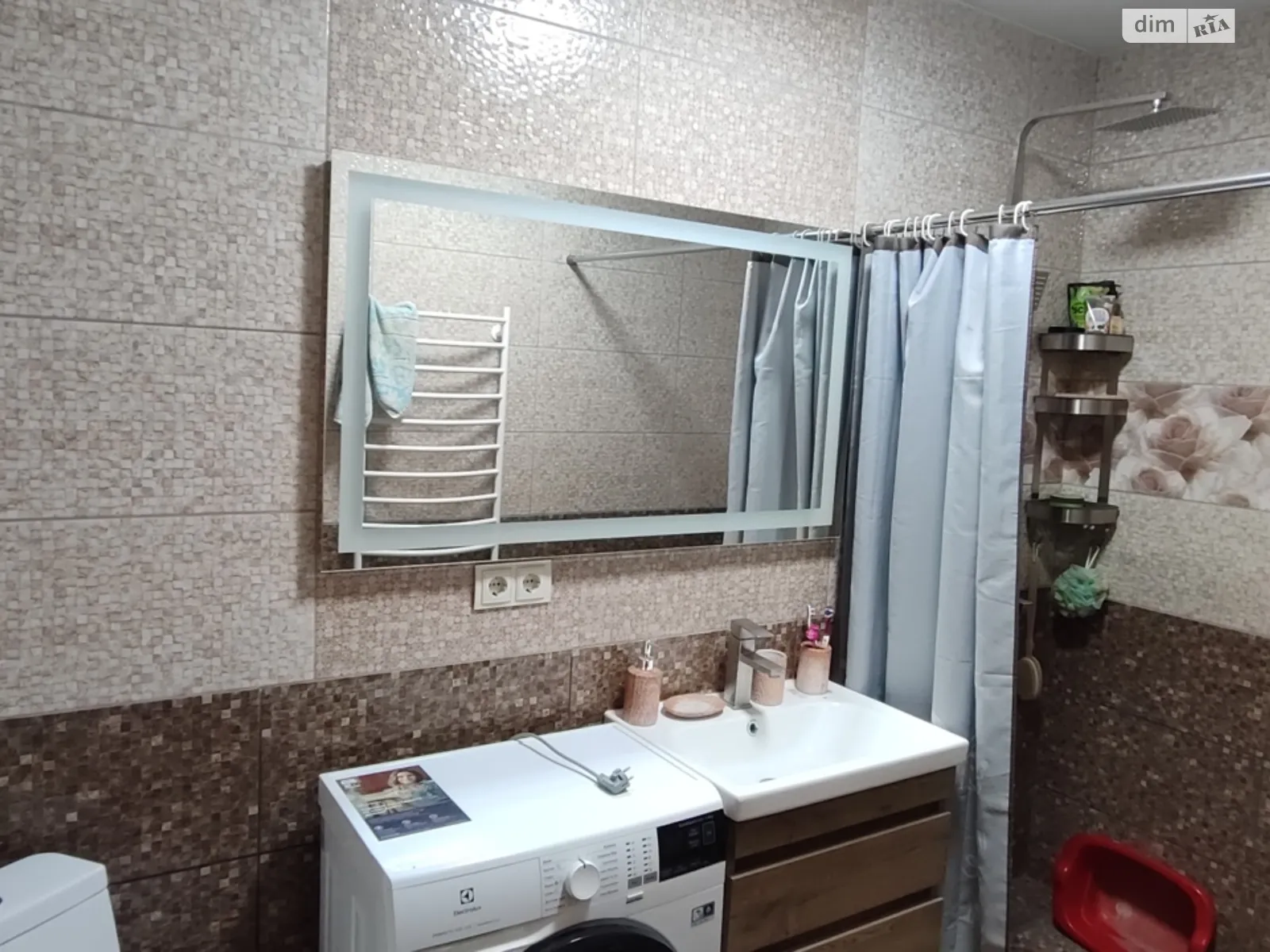 Продается 4-комнатная квартира 75 кв. м в Виноградове, ул. Конституции - фото 1