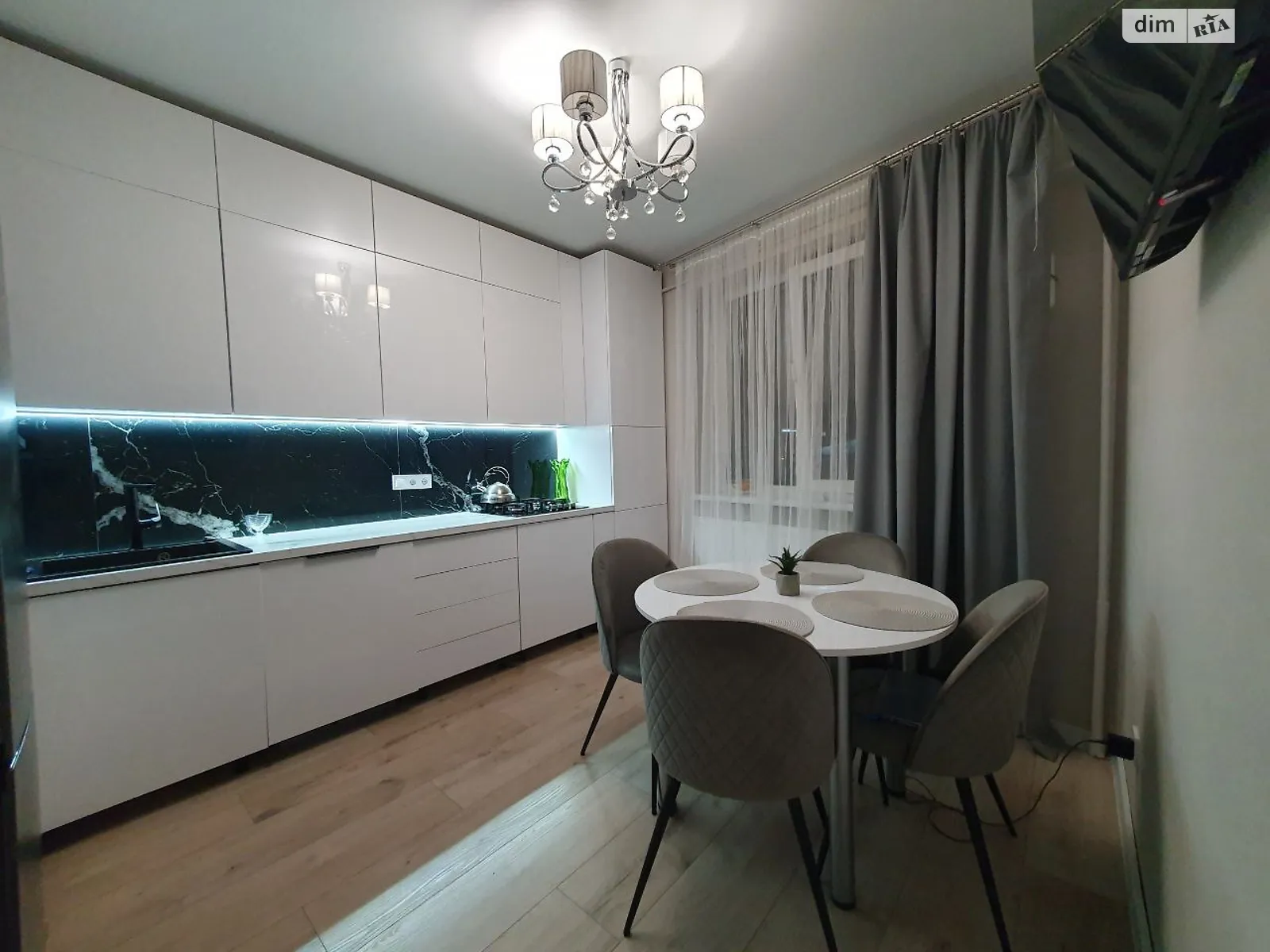 Продается 4-комнатная квартира 120.67 кв. м в Ивано-Франковске, цена: 123000 $ - фото 1