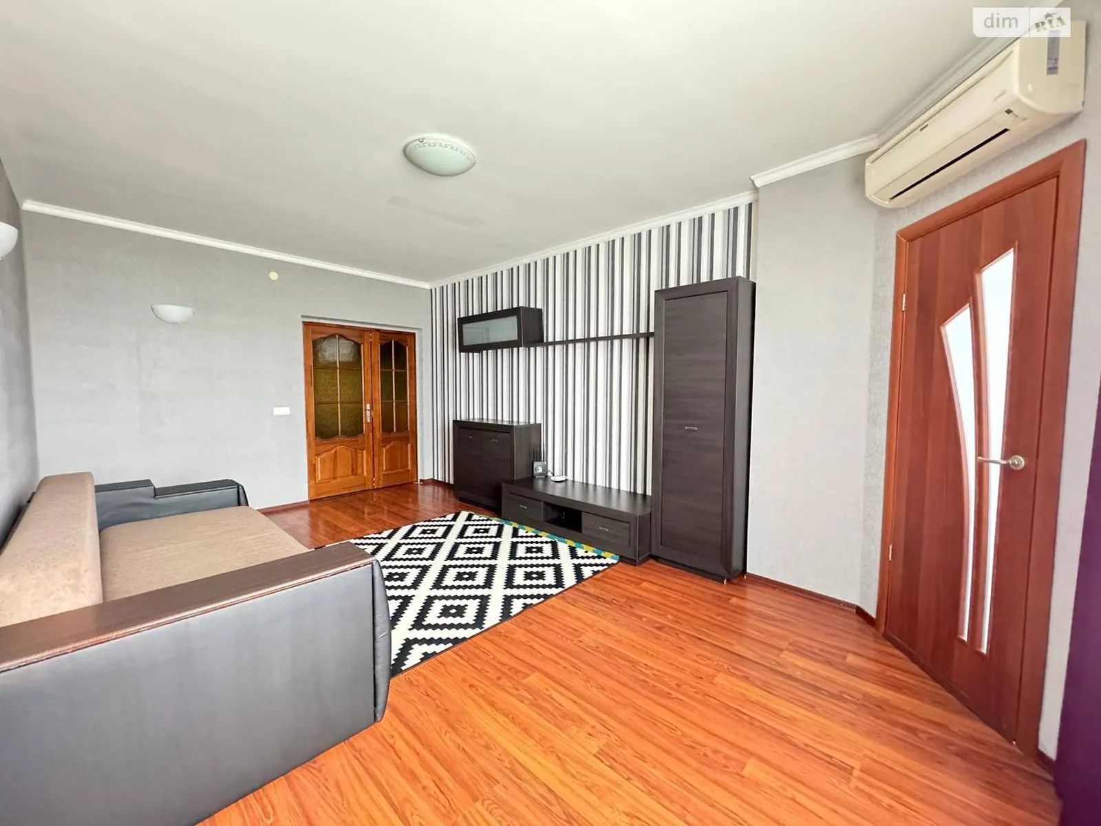 Продается 1-комнатная квартира 54.1 кв. м в Ивано-Франковске, цена: 56000 $ - фото 1