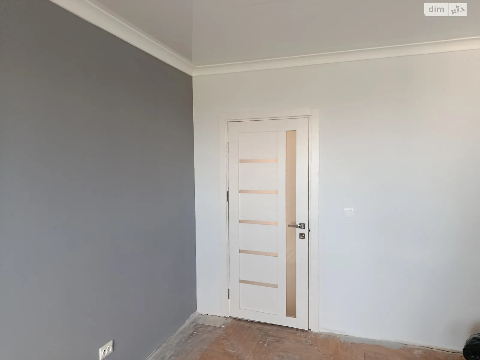 Продается 3-комнатная квартира 63.9 кв. м в Мукачеве, ул. Университетская - фото 1