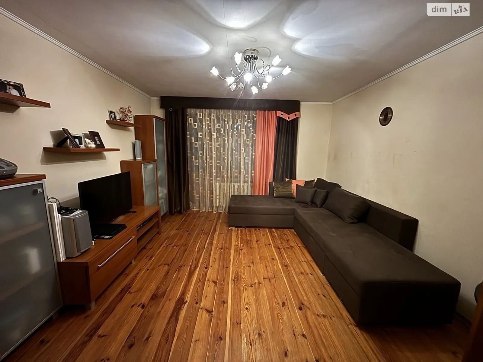 Продается 3-комнатная квартира 60.5 кв. м в Белой Церкви, ул. Славина - фото 1