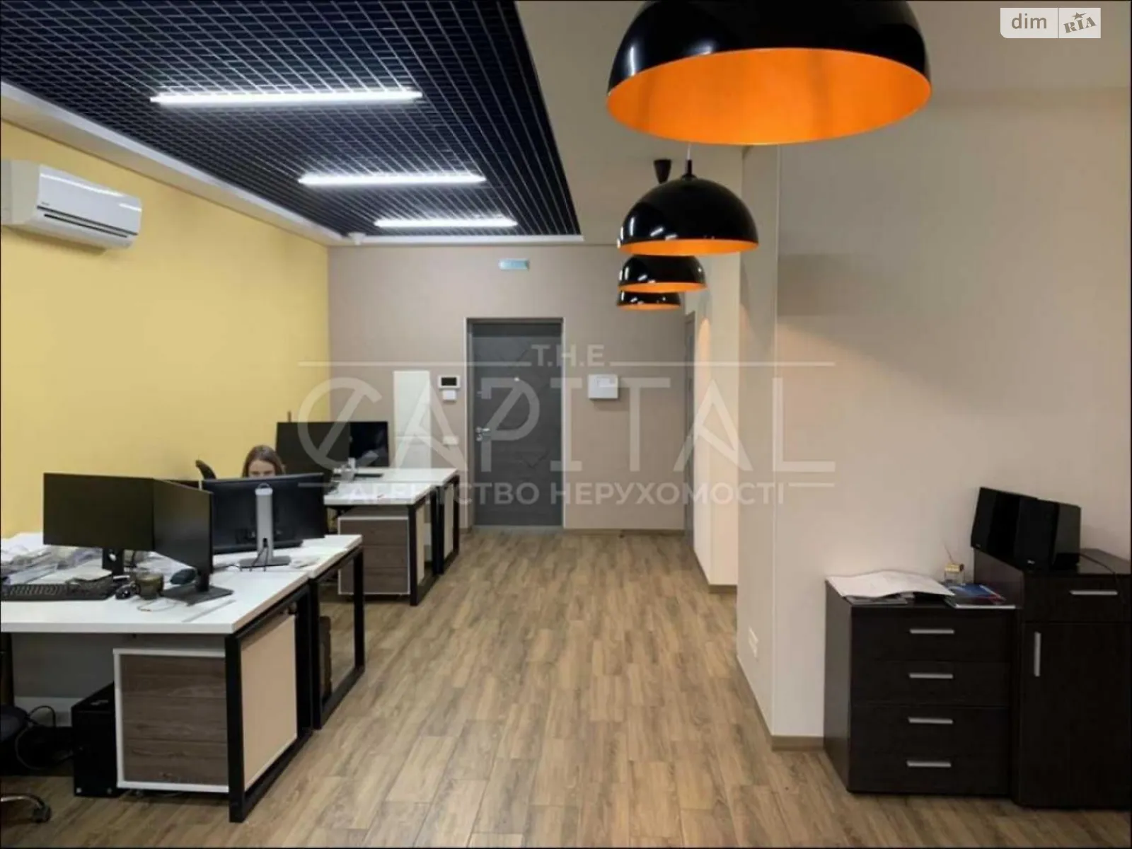 Продається офіс 65 кв. м в бізнес-центрі, цена: 200000 $ - фото 1