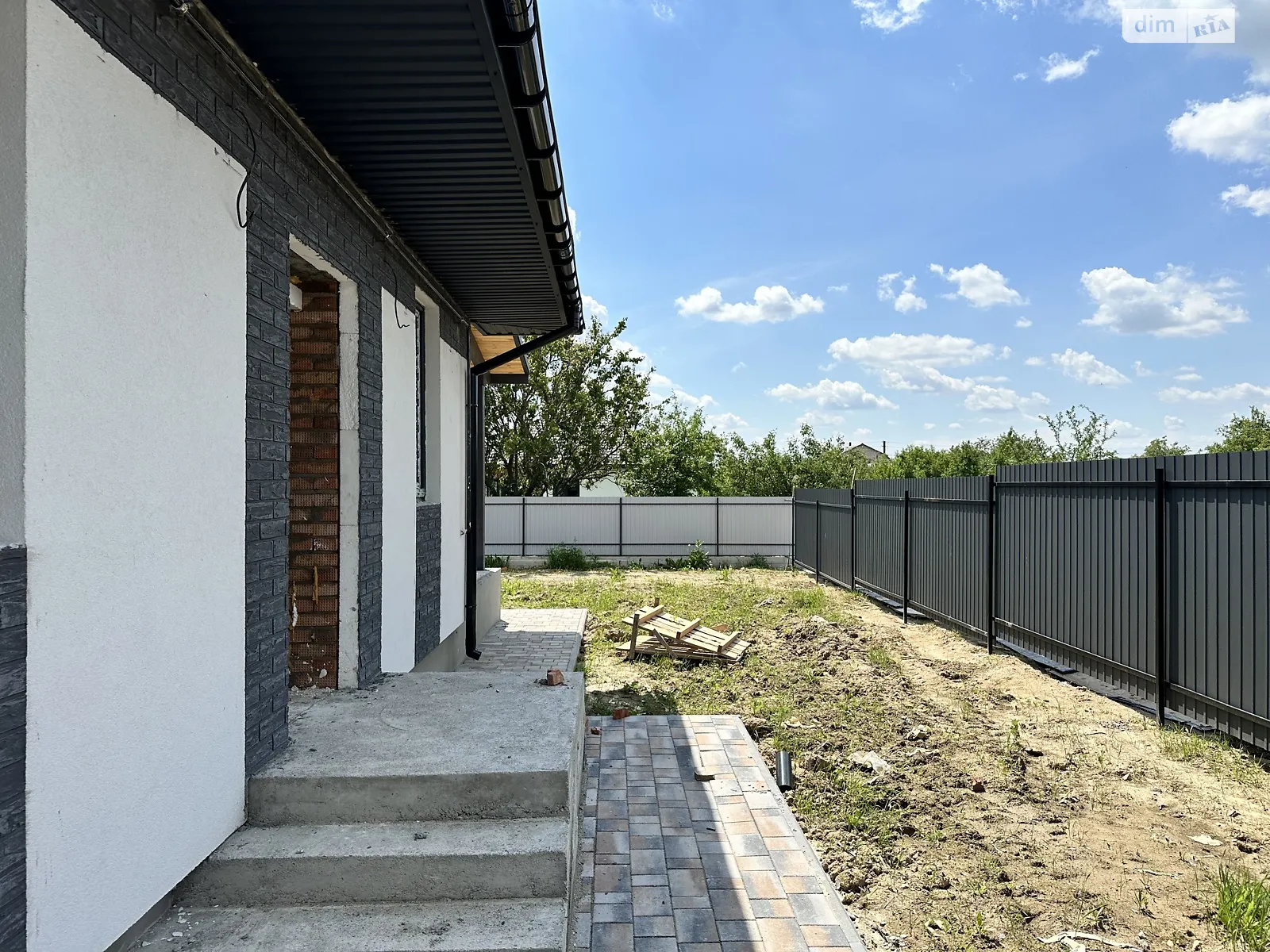 Продается одноэтажный дом 91 кв. м с верандой, цена: 80000 $ - фото 1