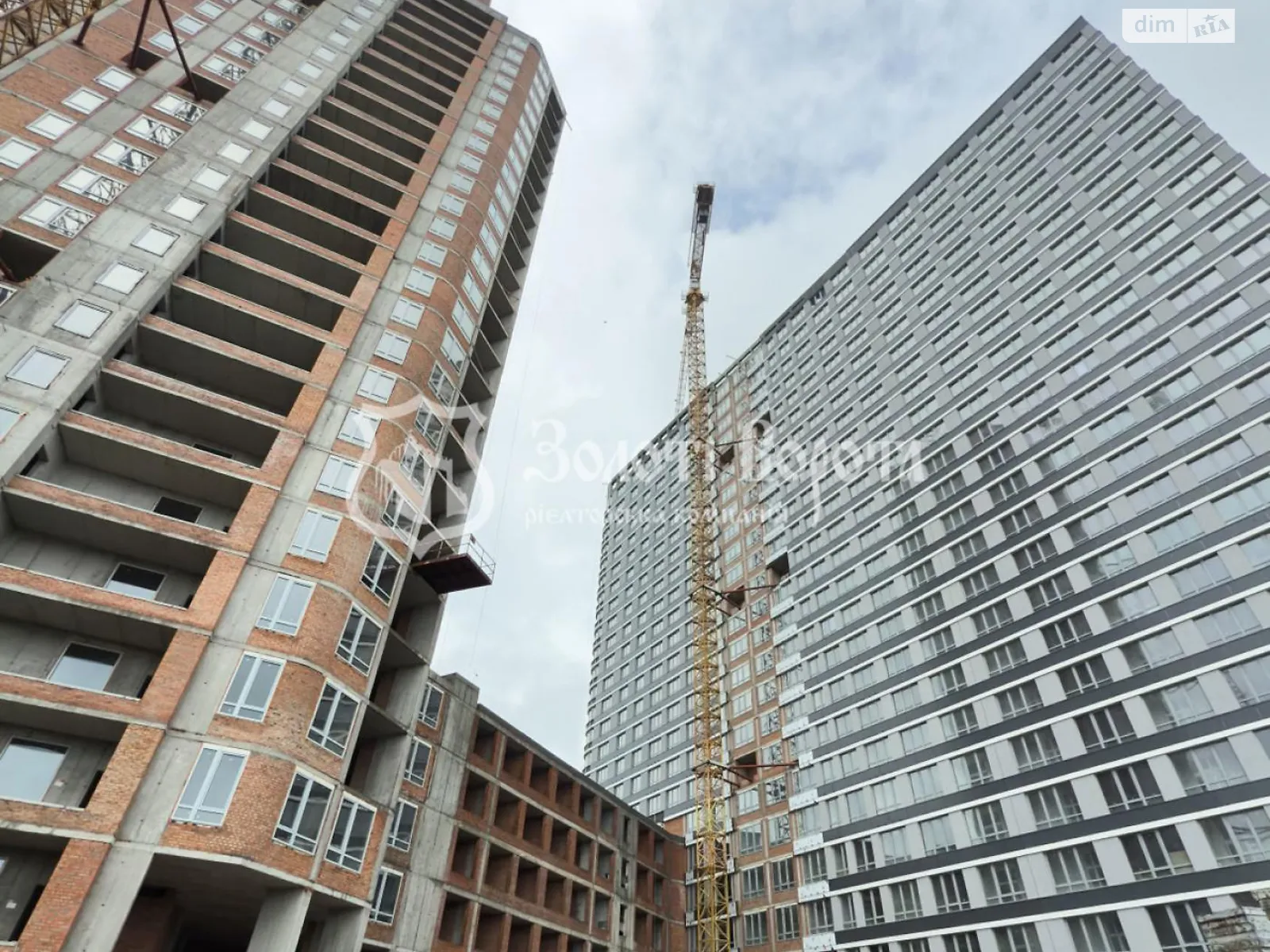 Продается 1-комнатная квартира 49 кв. м в Киеве, ул. Евгения Сверстюка, 54 - фото 1