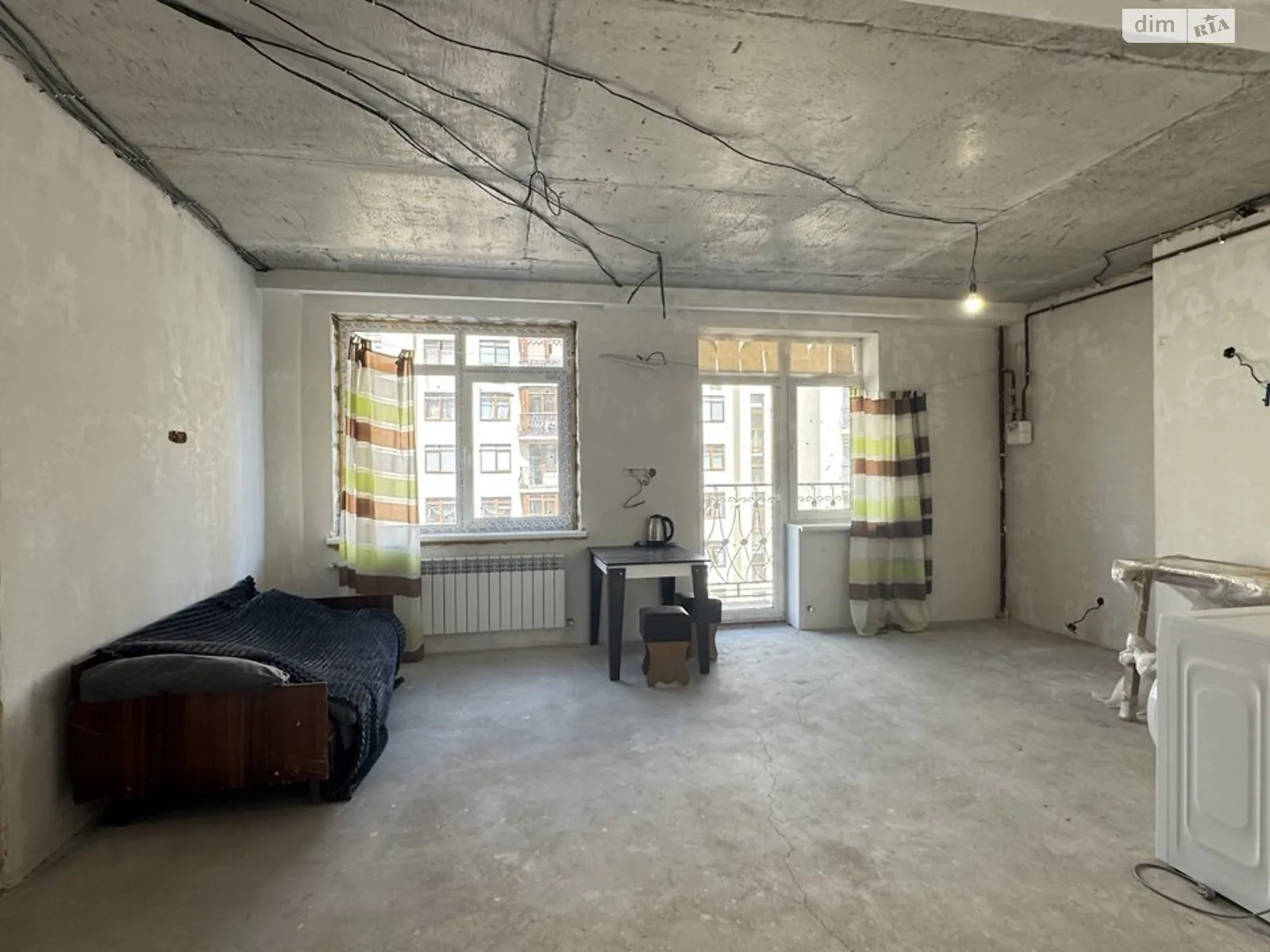 Продається 2-кімнатна квартира 62.8 кв. м у Ірпені, вул. Західна, 10 - фото 1