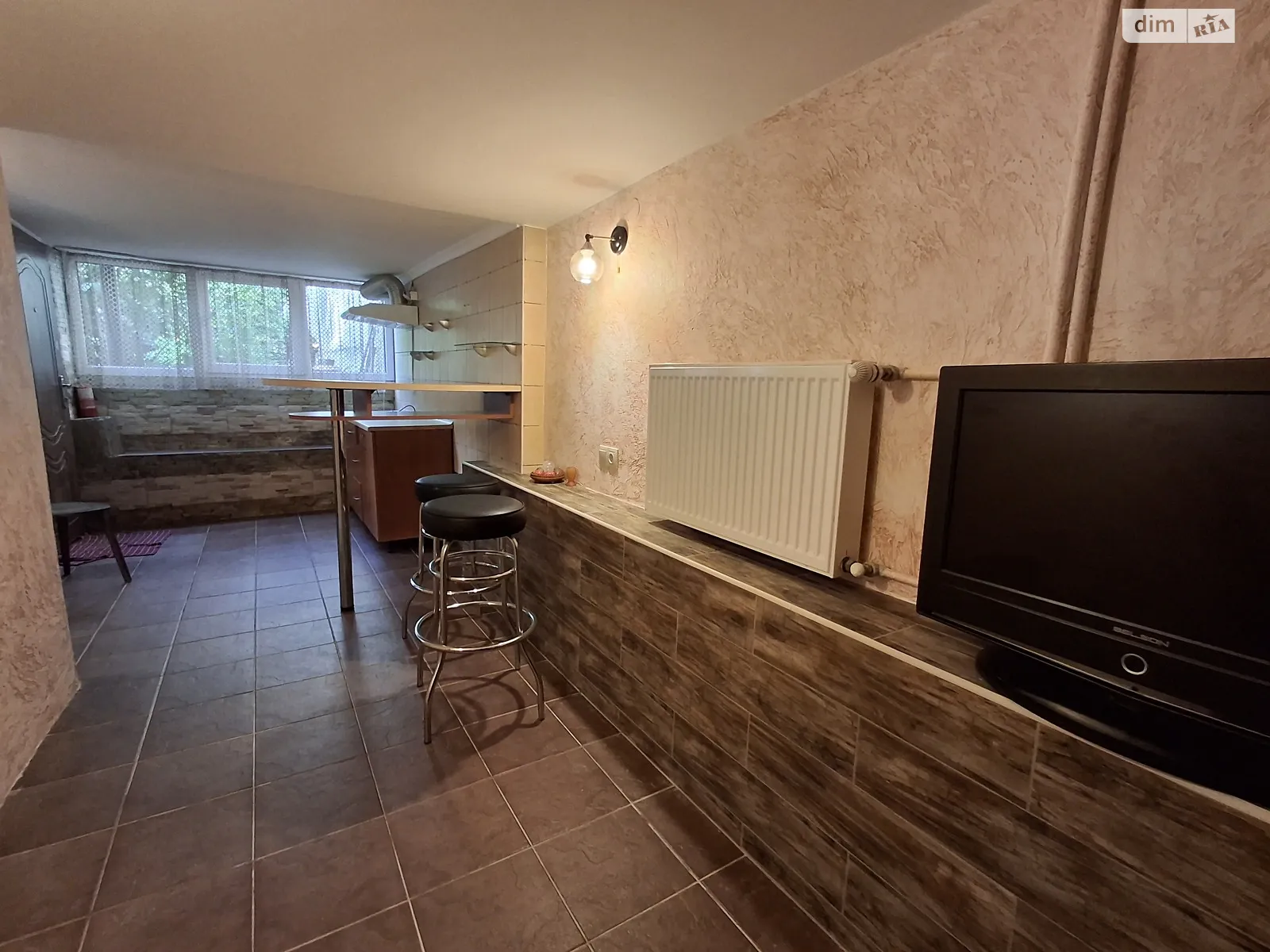 Сдается в аренду 1-комнатная квартира 34 кв. м в Львове, ул. Шпитальная - фото 1