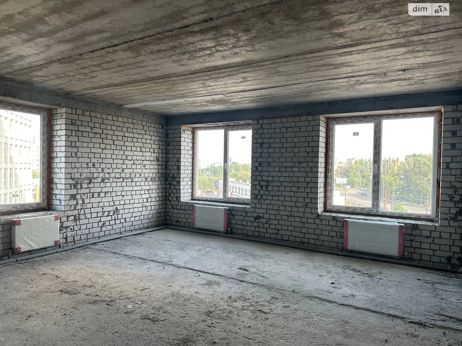 Продается 1-комнатная квартира 96 кв. м в Днепре, цена: 67000 $ - фото 1