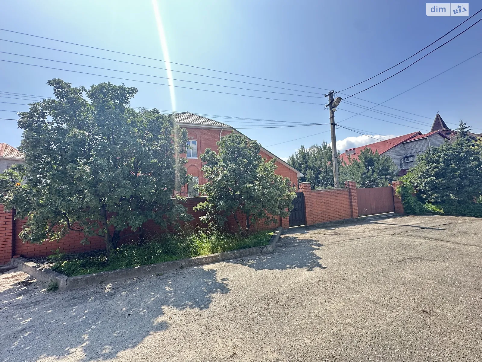 Продается дом на 2 этажа 193 кв. м с баней/сауной, цена: 260000 $ - фото 1