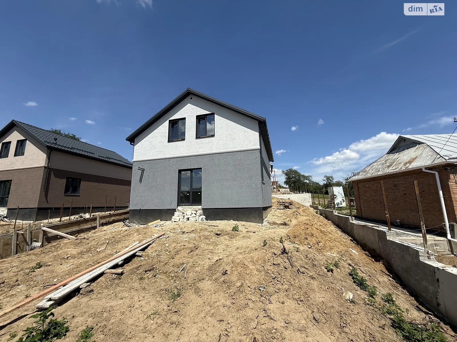 Продается дом на 2 этажа 110 кв. м с мансардой, цена: 76000 $ - фото 1