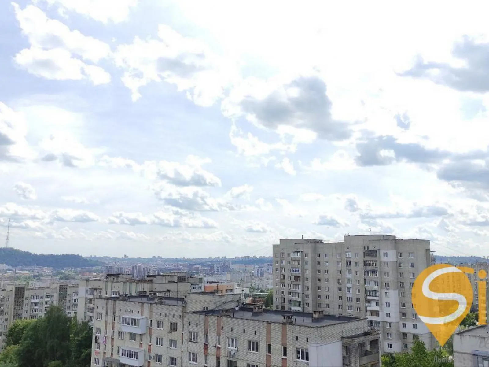 Продается 1-комнатная квартира 50 кв. м в Львове, ул. Камышовая - фото 1