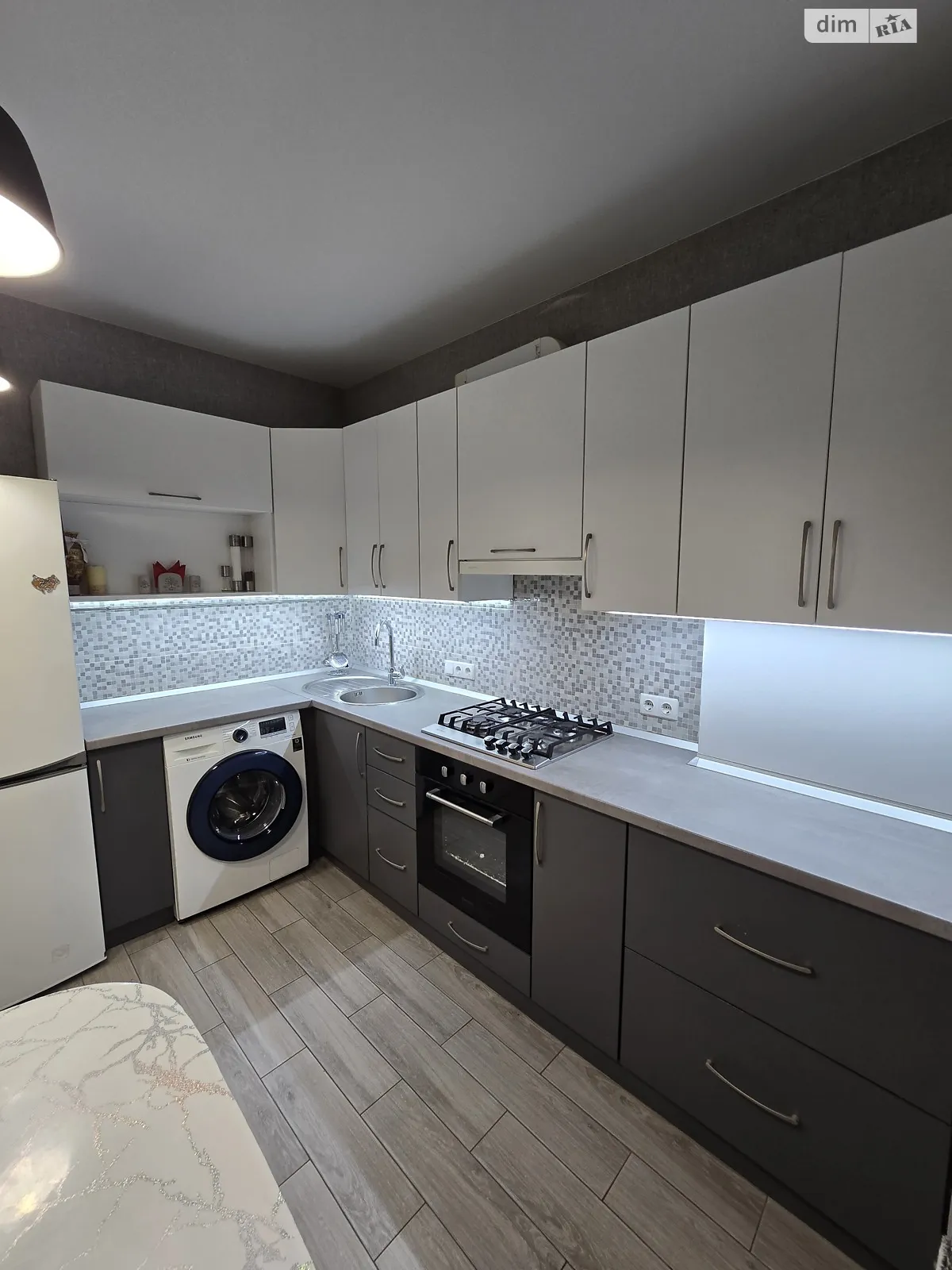 Продается 1-комнатная квартира 38.7 кв. м в Ирпене, цена: 52000 $ - фото 1
