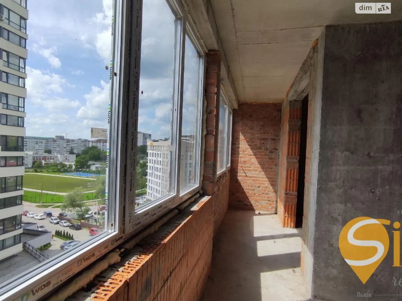 Продается 1-комнатная квартира 50 кв. м в Львове, ул. Камышовая - фото 1