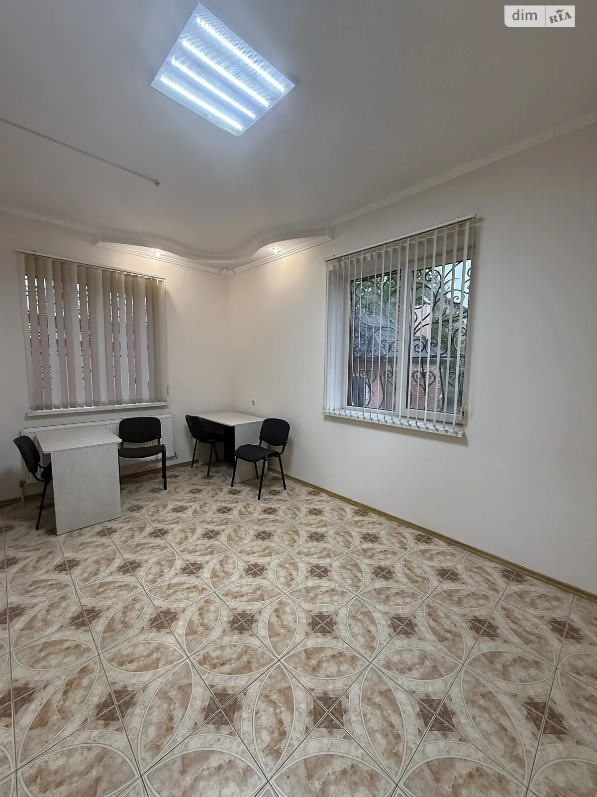 Здається в оренду офіс 21 кв. м в бізнес-центрі, цена: 9400 грн - фото 1
