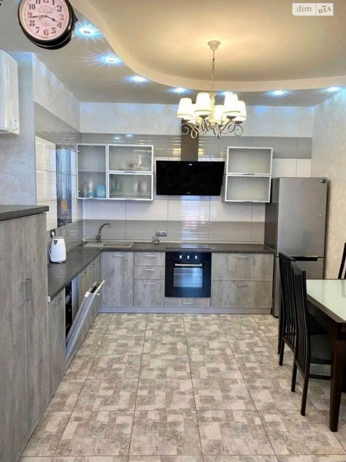 Сдается в аренду 3-комнатная квартира 90 кв. м в Одессе, цена: 800 $ - фото 1