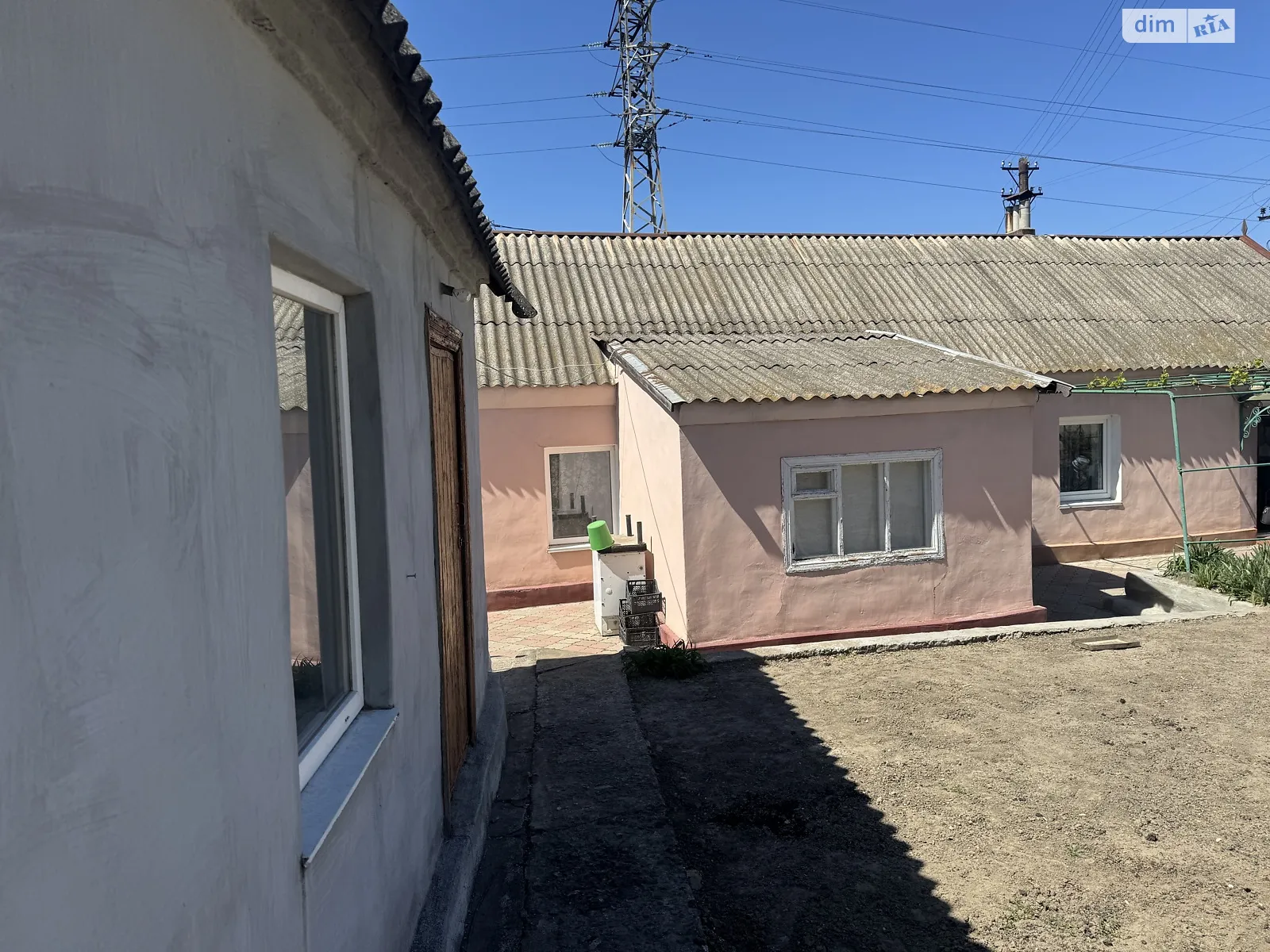 Продається одноповерховий будинок 67.2 кв. м з гаражем, цена: 30000 $ - фото 1