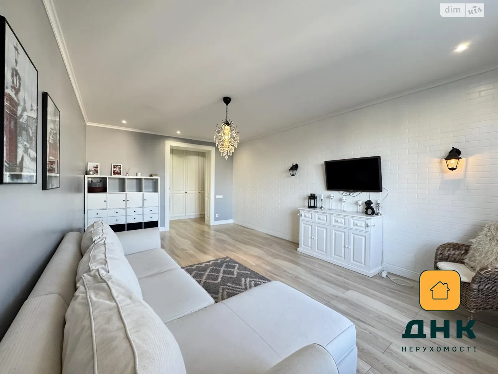 Продается 2-комнатная квартира 70 кв. м в Одессе, ул. Добровольцев(Маршала Говорова), 10/6 - фото 1