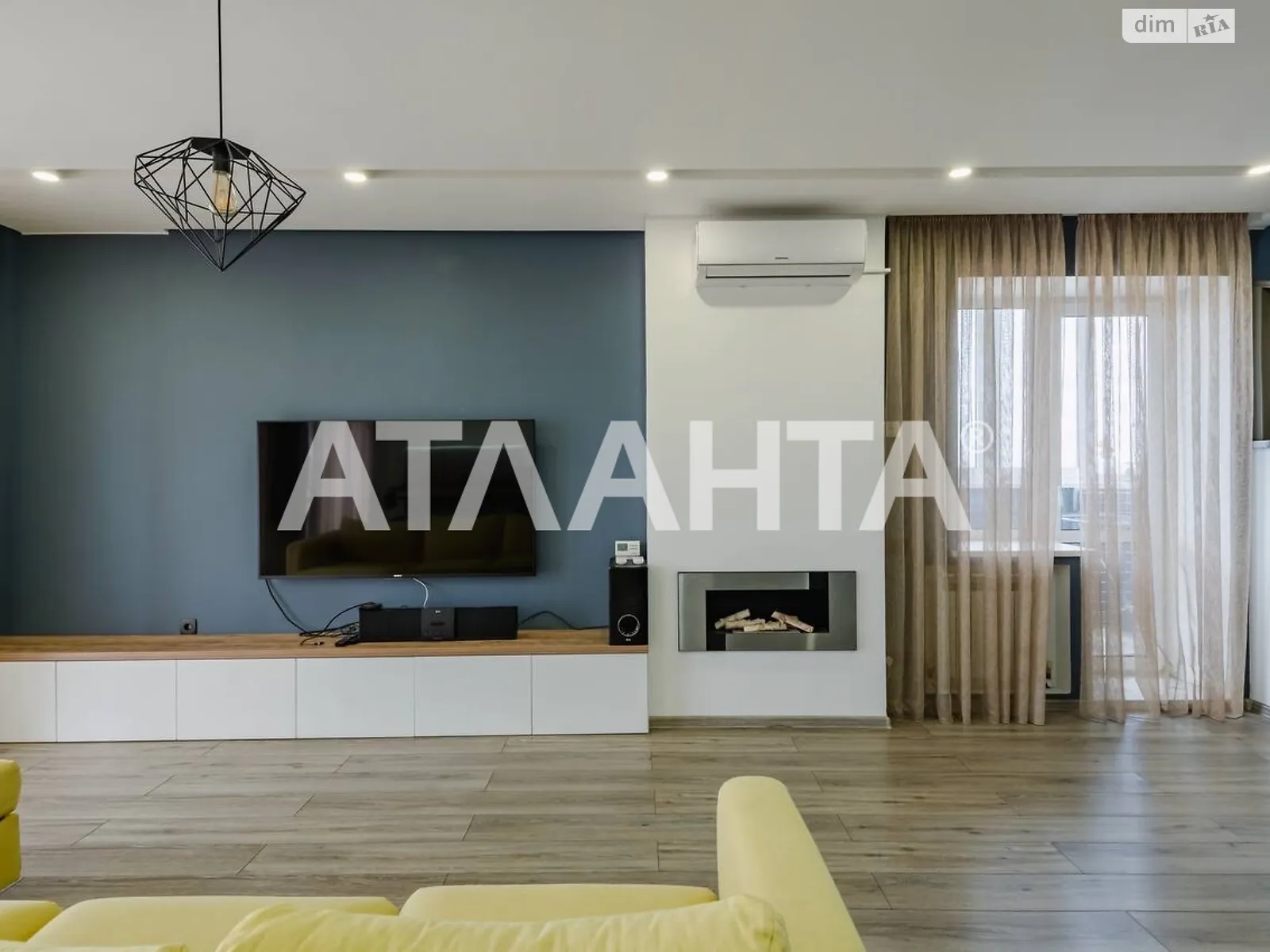 Продается 3-комнатная квартира 131.1 кв. м в Святопетровское, ул. Богдана Хмельницкого, 5 - фото 1