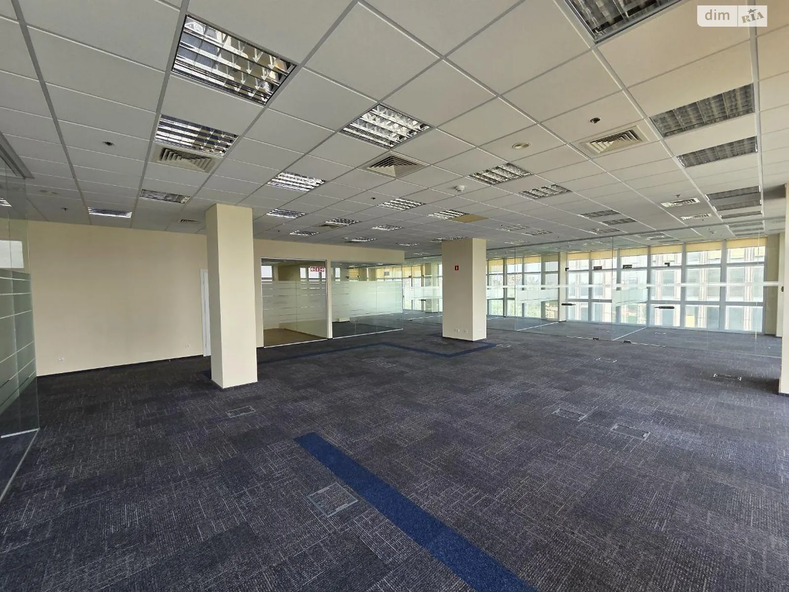 Сдается в аренду офис 420 кв. м в бизнес-центре, цена: 9600 $ - фото 1