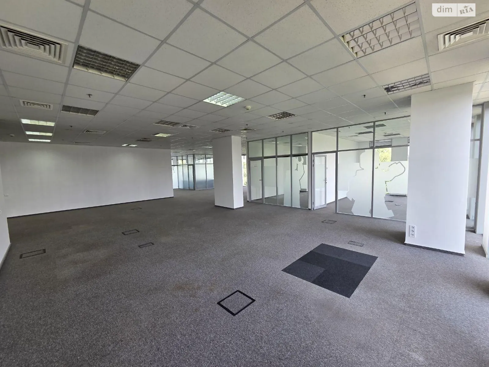 Сдается в аренду офис 390 кв. м в бизнес-центре, цена: 8900 $ - фото 1