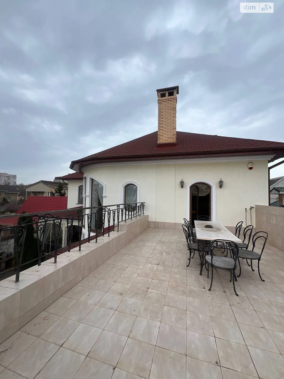 Продается дом на 2 этажа 458.2 кв. м с камином, цена: 340000 $ - фото 1