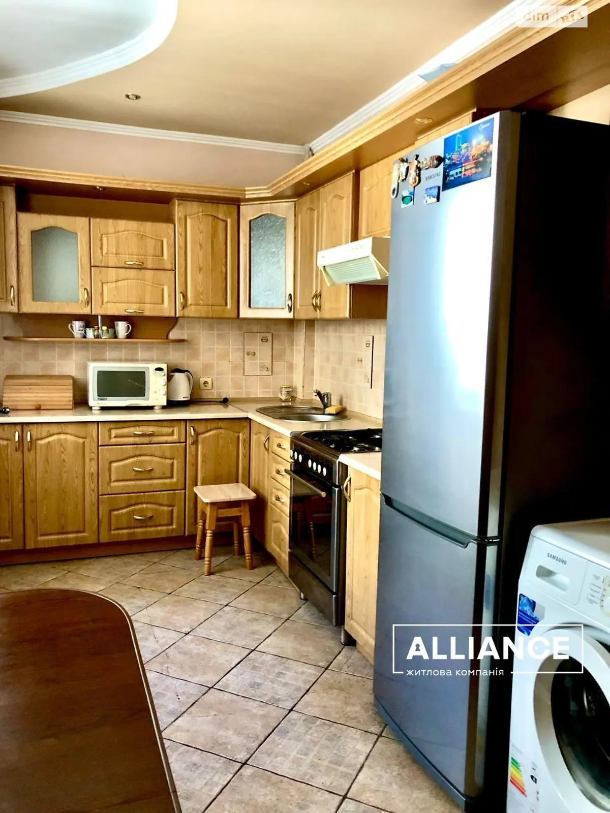 Продается 3-комнатная квартира 82.3 кв. м в Ивано-Франковске, ул. Василиянок, 15А - фото 1