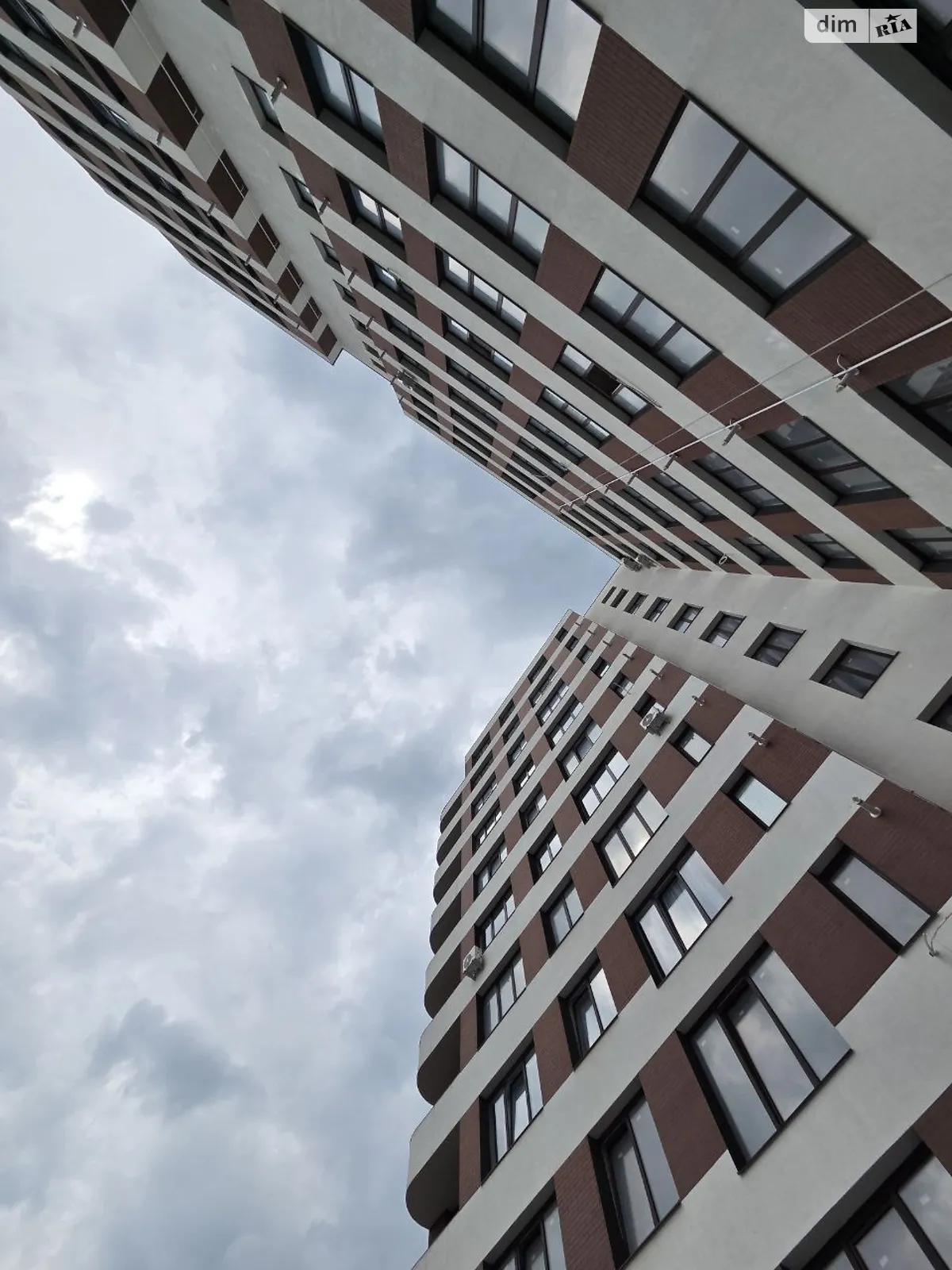 Продается 2-комнатная квартира 69 кв. м в Ивано-Франковске, ул. Независимости, 115А - фото 1