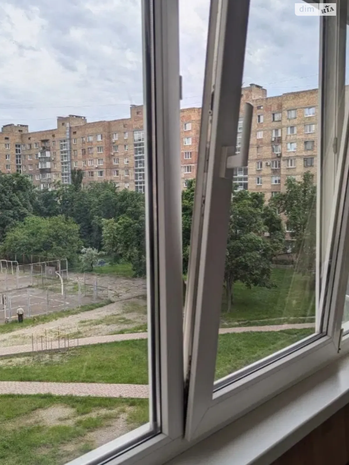 Сдается в аренду 2-комнатная квартира 52 кв. м в Киеве, ул. Владимира Сосюры, 4 - фото 1