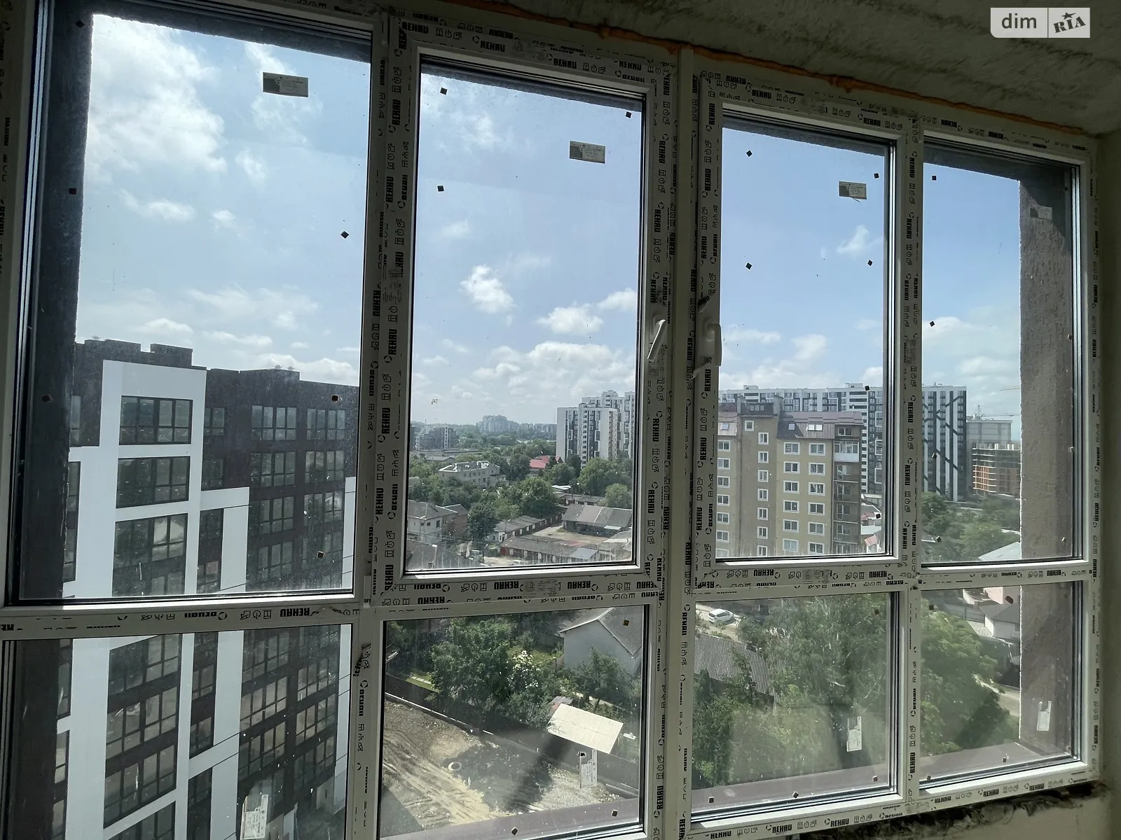 Продается 1-комнатная квартира 38.5 кв. м в Ивано-Франковске, ул. Ленкавского - фото 1