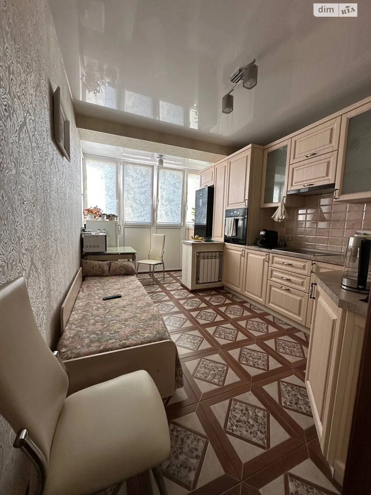 Продается 1-комнатная квартира 36 кв. м в Одессе, ул. Академика Сахарова, 50 - фото 1