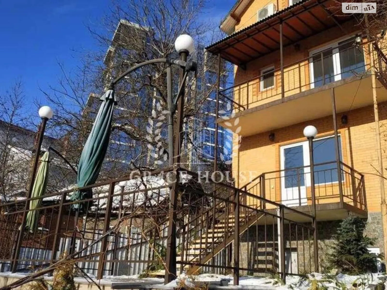 Здається в оренду будинок 3 поверховий 157 кв. м з подвалом, цена: 2200 $ - фото 1