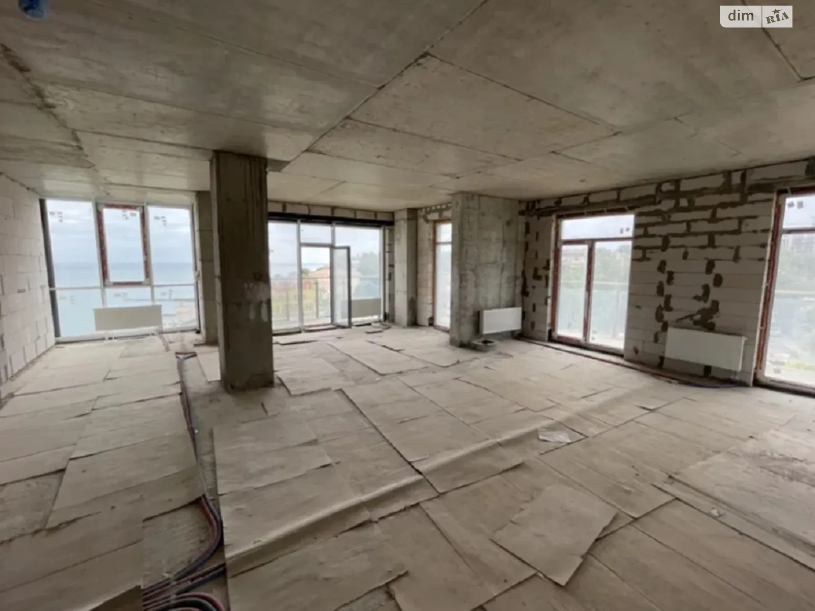 Продается 3-комнатная квартира 135 кв. м в Одессе, пер. Ванный, 1 - фото 1
