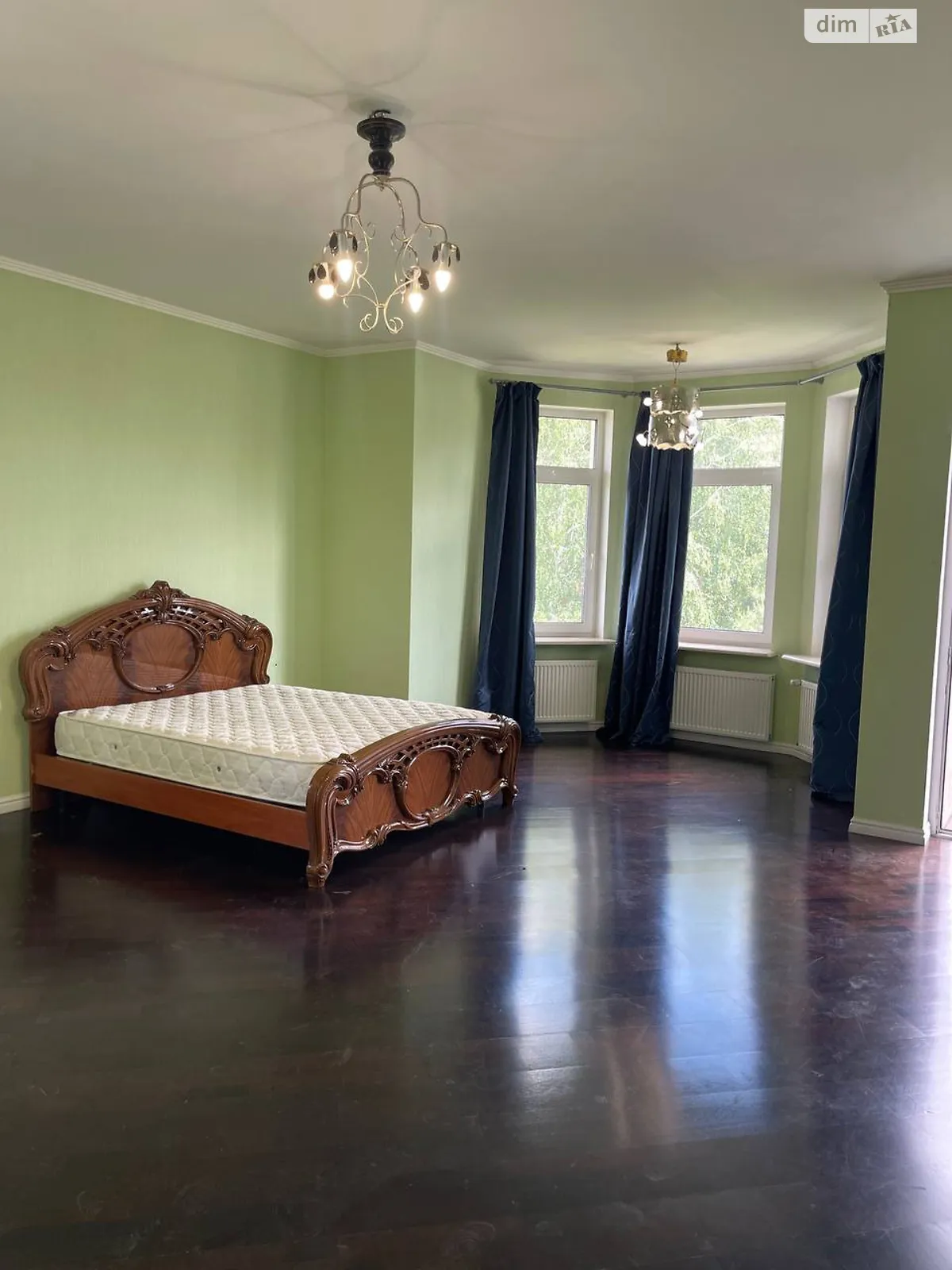 Сдается в аренду дом на 3 этажа 332.5 кв. м с подвалом, цена: 1100 $ - фото 1