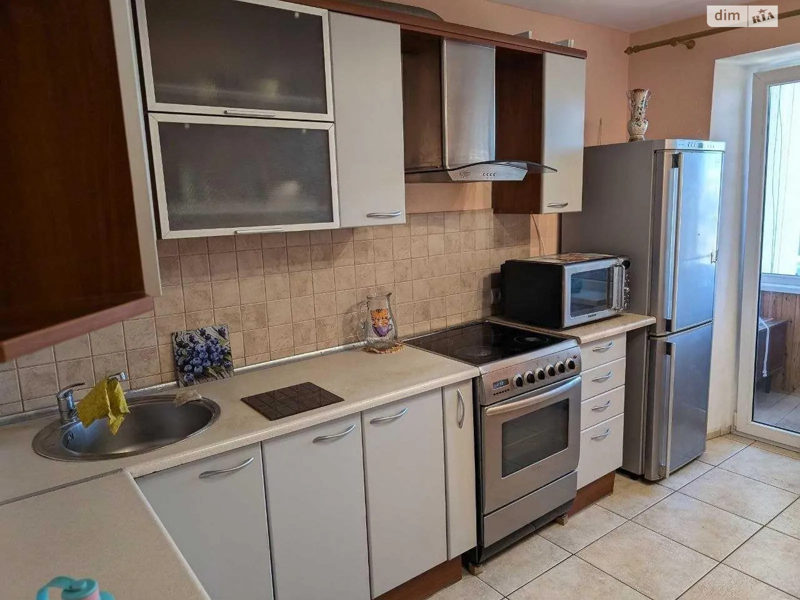 Сдается в аренду 1-комнатная квартира 42 кв. м в Киеве, ул. Петра Радченко, 4 - фото 1