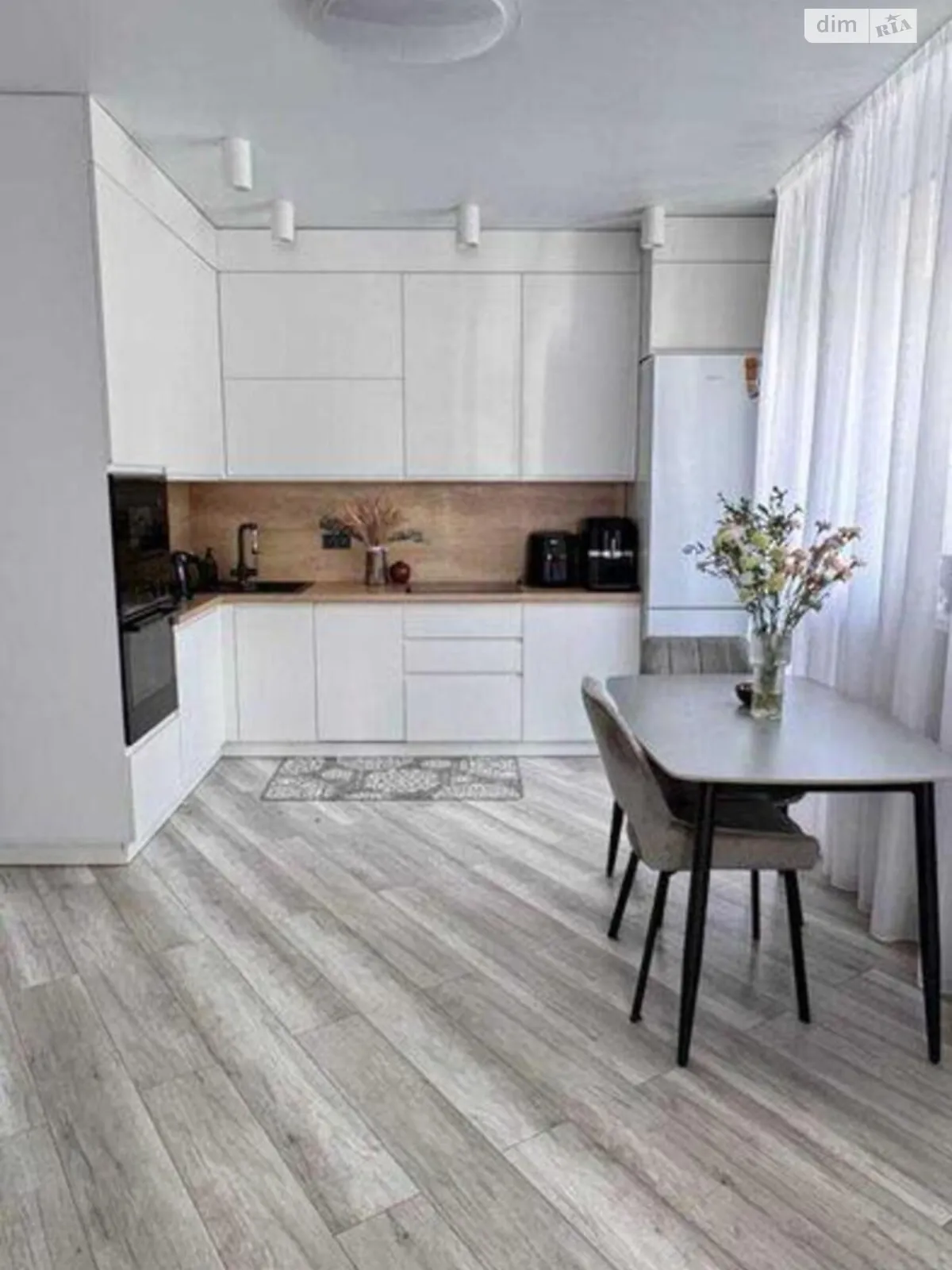 Продается 1-комнатная квартира 45 кв. м в Киеве, ул. Драгоманова, 10 - фото 1