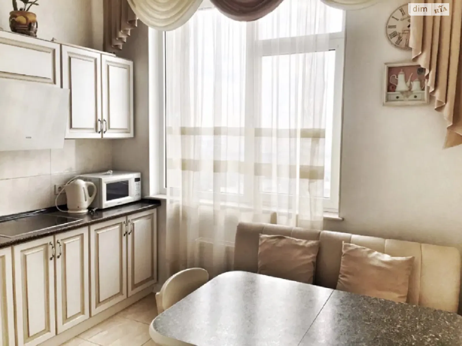Продается 1-комнатная квартира 40 кв. м в Одессе, пер. Асташкина, 29 - фото 1