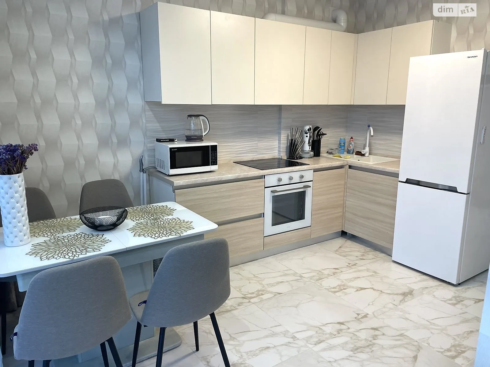 Сдается в аренду 1-комнатная квартира 40 кв. м в Одессе, ул. Львовская, 15Б - фото 1