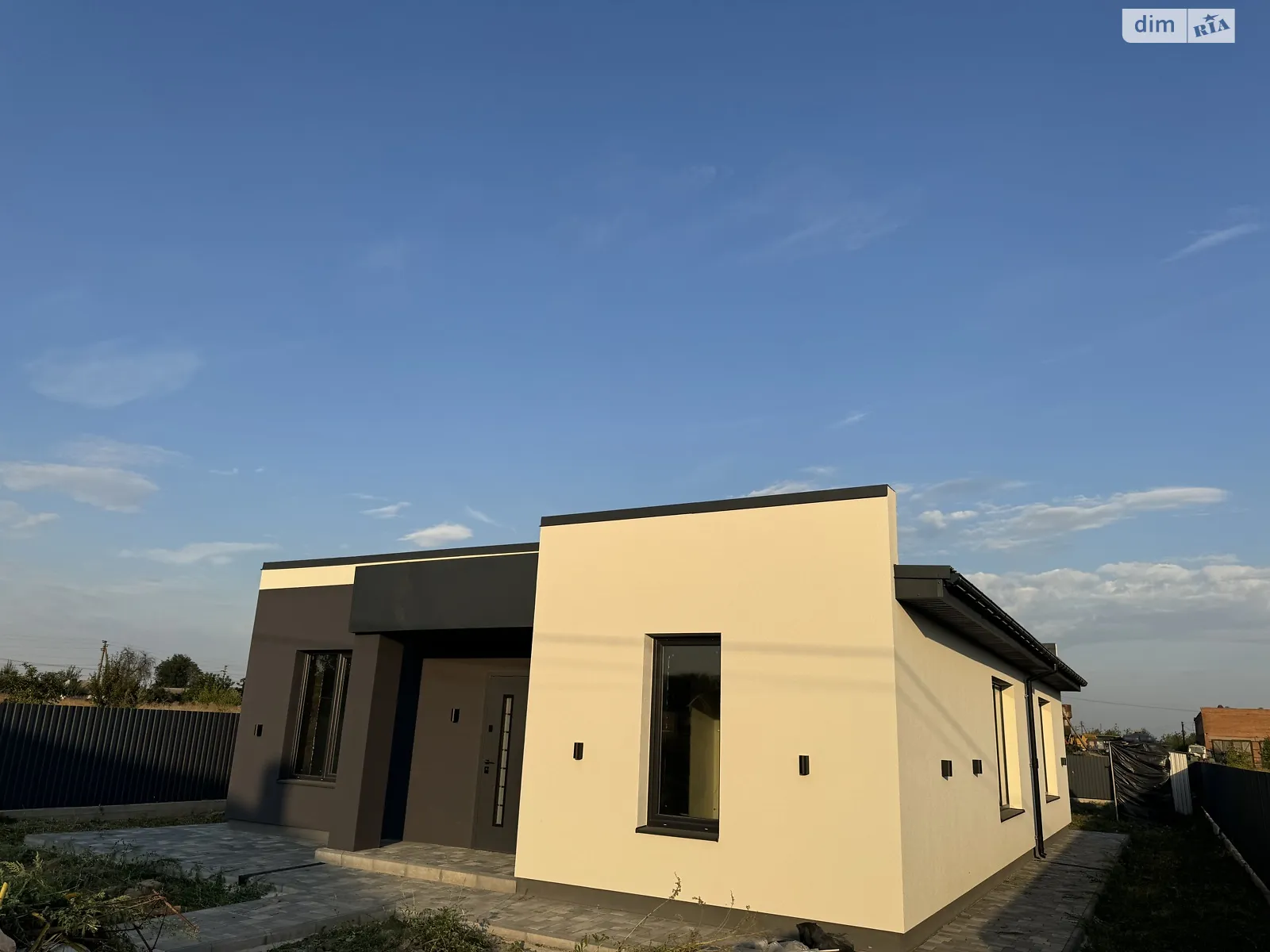 Продається одноповерховий будинок 125 кв. м з бесідкою, цена: 125000 $ - фото 1