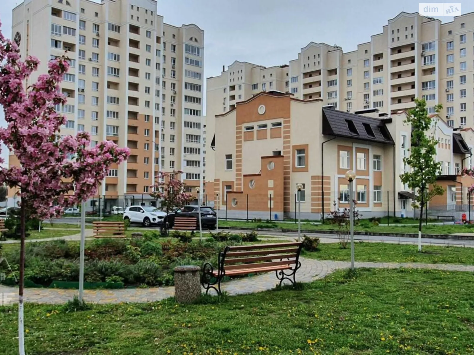 Продається 2-кімнатна квартира 68.4 кв. м у Софіївській Борщагівці, вул. Павла Чубинського, 8Б - фото 1