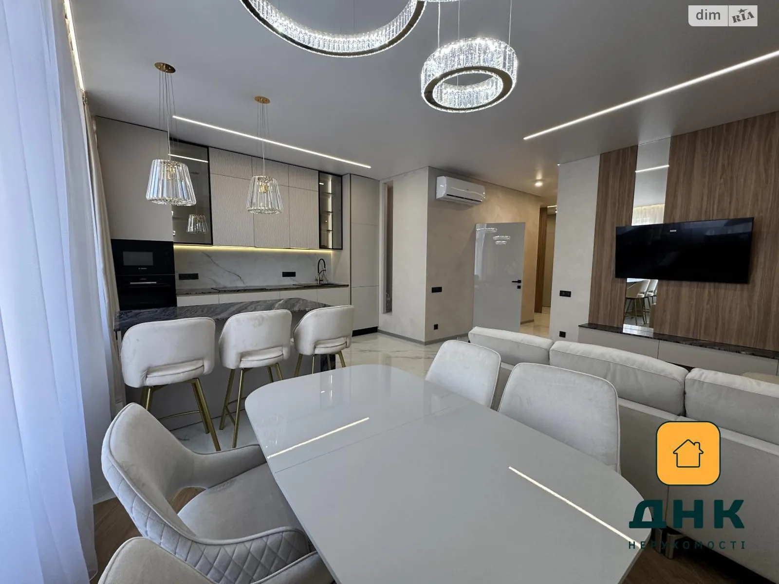 Продается 3-комнатная квартира 110 кв. м в Одессе, ул. Генуэзская, 3В - фото 1