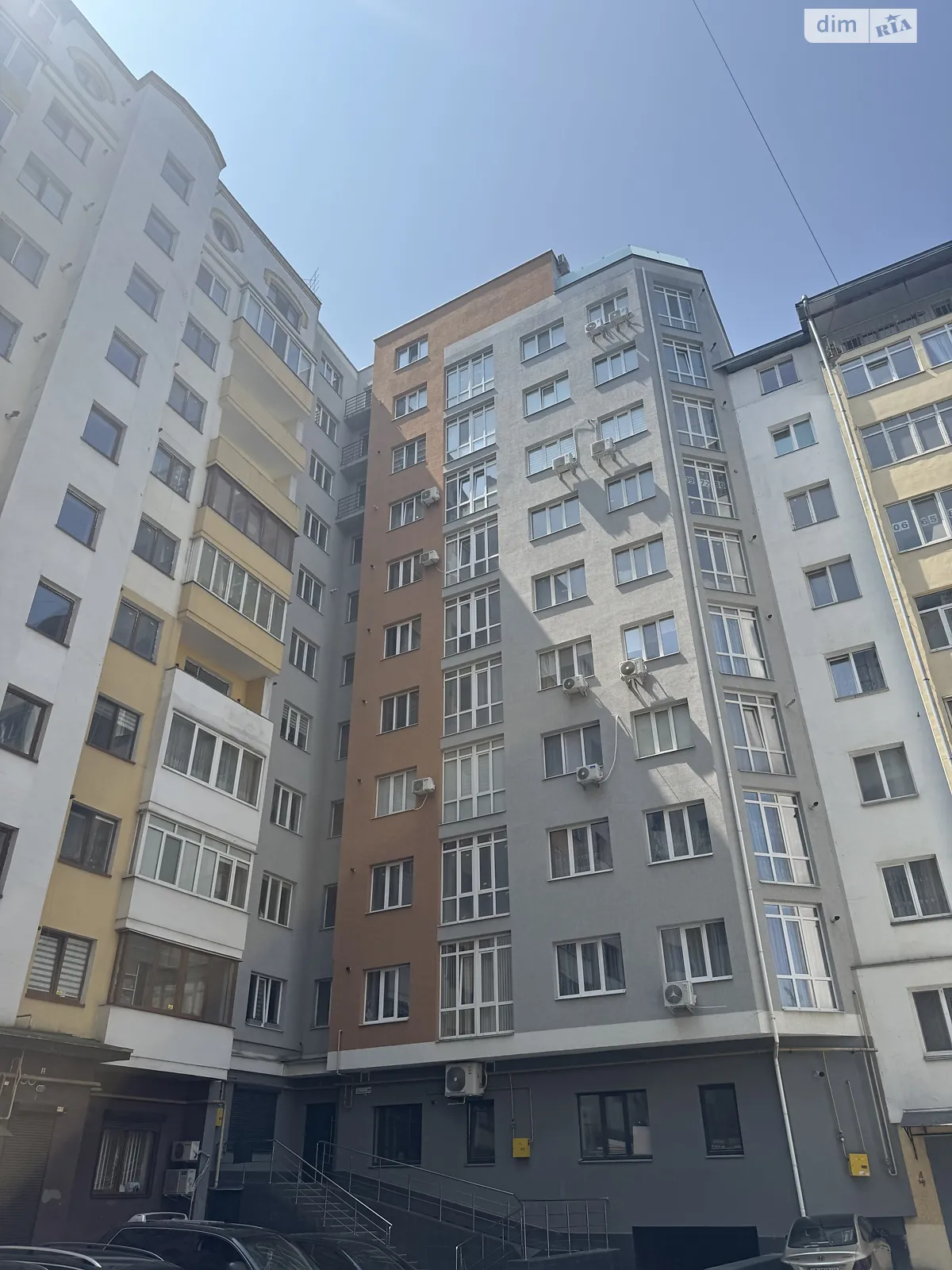 Продається 2-кімнатна квартира 58 кв. м у Івано-Франківську, вул. Білозіра, 10 - фото 1