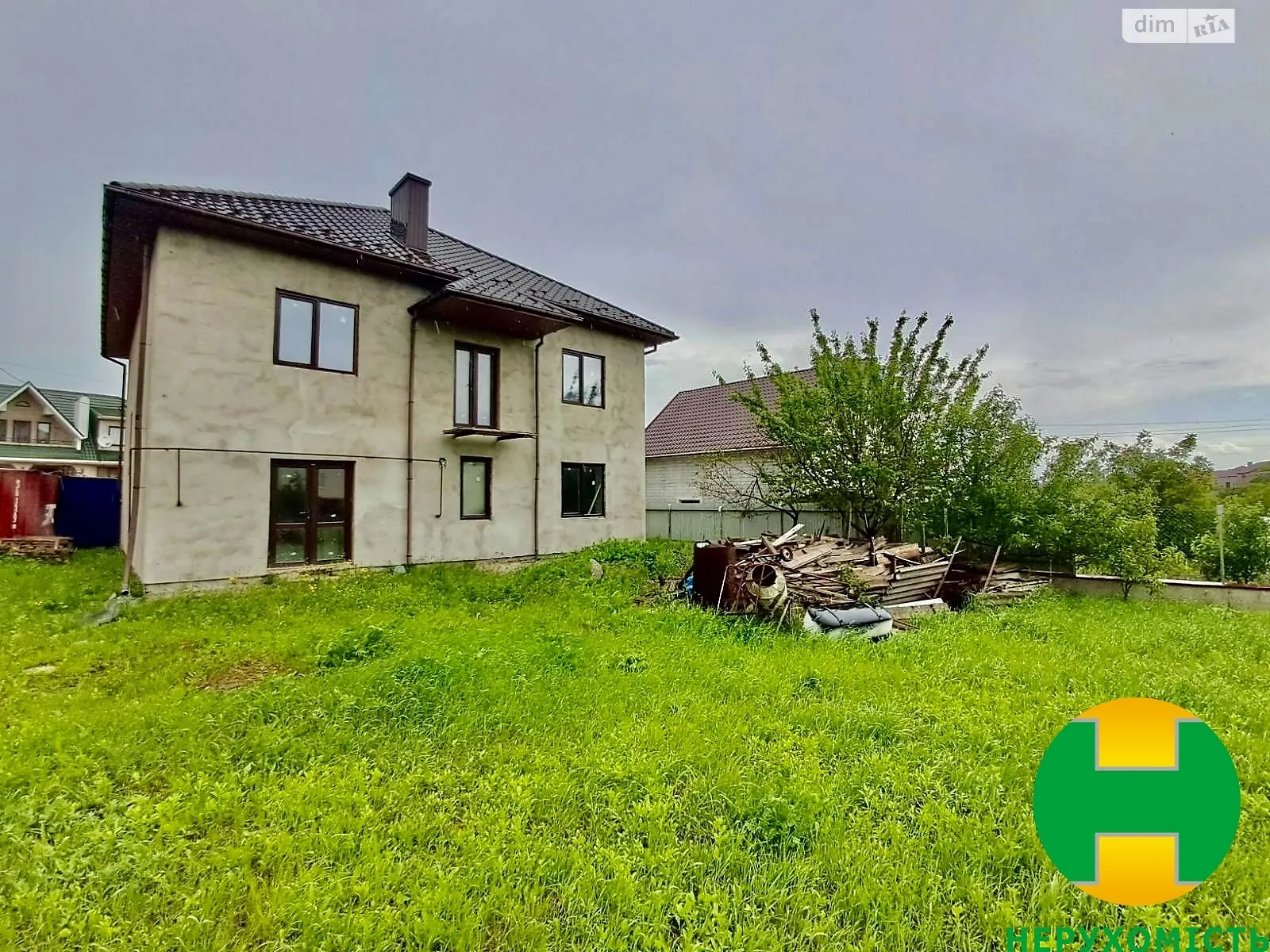 Продается дом на 2 этажа 249 кв. м с участком, цена: 125000 $ - фото 1