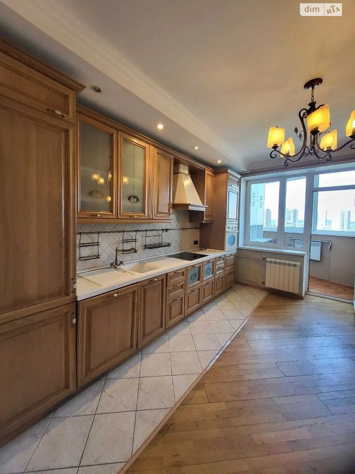 Продается 3-комнатная квартира 97 кв. м в Киеве - фото 1